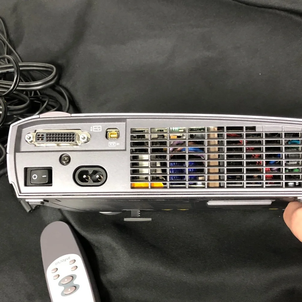 InFocus Model LP130 Projector - Picture 6 of 11